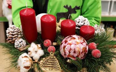 Vytvorte si adventnú dekoráciu