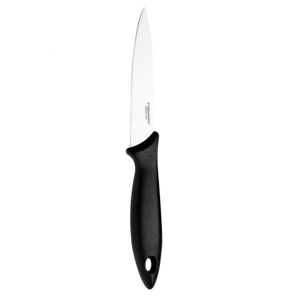 Okrajovací nôž Fiskars Essential s nerezovou čepeľou a ergonomickou čiernou rukoväťou s praktickým otvorom.