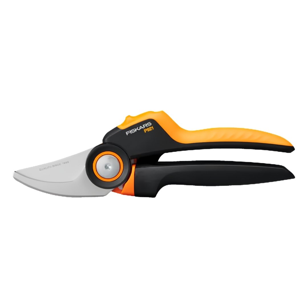 Záhradné nožnice fiskars x-series p921 | záhradníctvo garden team Záhradné nožnice fiskars x series p921 s ergonomickou oranžovo čiernou rukoväťou a ostrou čepeľou