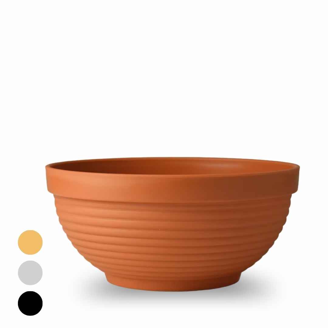 Misa-terakota | záhradníctvo garden team Terracotta plant pot with horizontal ridges on a white background